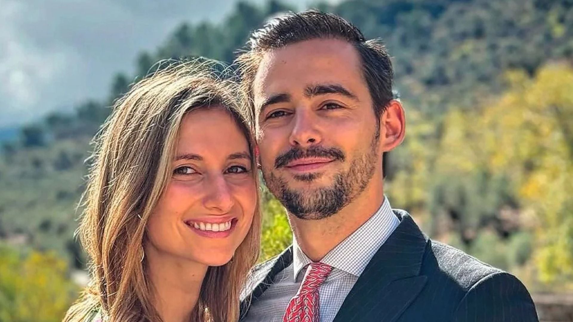 La familia real búlgara se va de boda: el cirujano Mirko, hijo de Kubrat y Carla Royo-Villanova, se casa con la doctora Marta Embrid