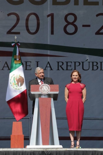 Un vestido largo de corte