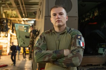 recorrida por el barco crucero portahelicópteros francés Jeanne d´Arc.