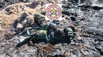 Los envases con el químico prohibido estaban ocultos bajo nylon en el sector incendiado de la plantación