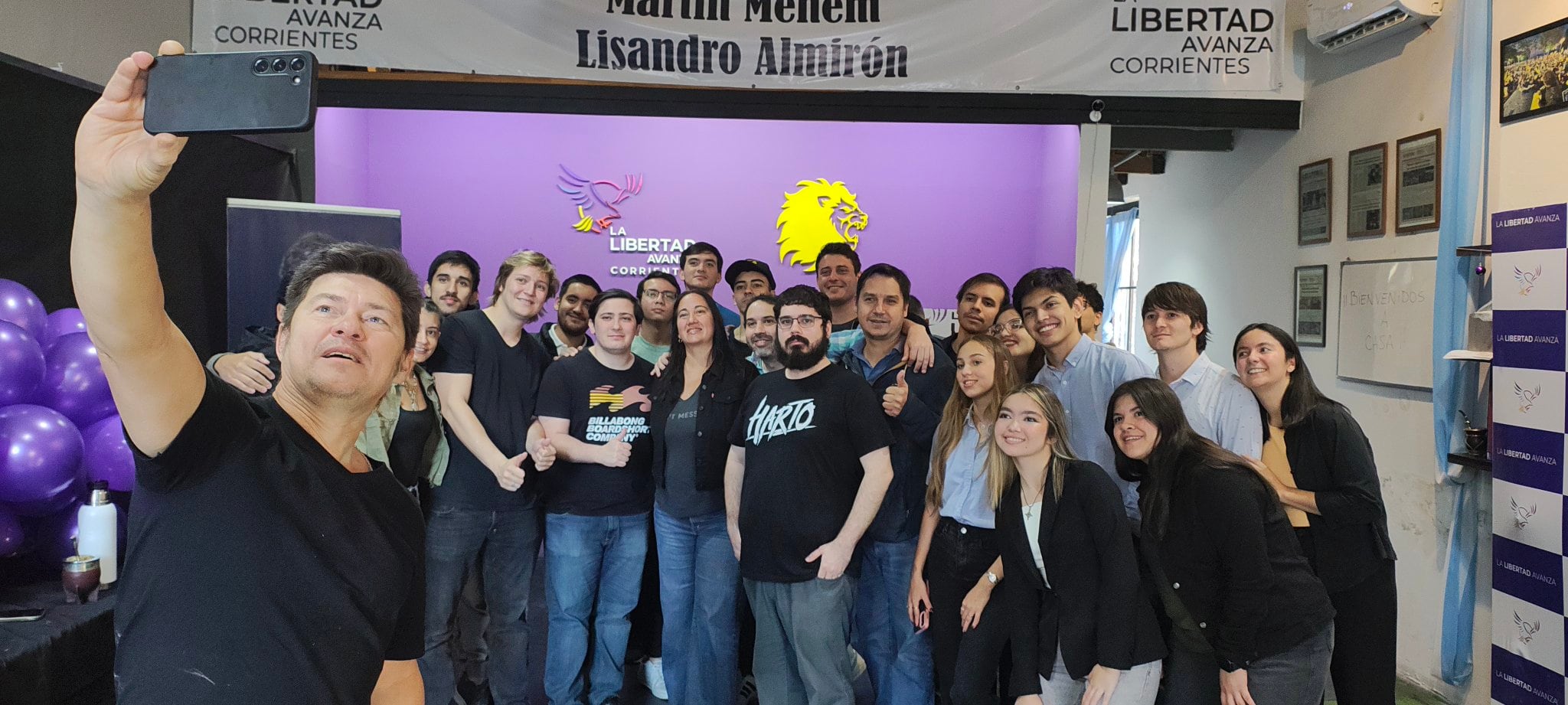 Lisandro Almirón junto a Iñaki Gutiérrez y Mariano Pérez en Corrientes