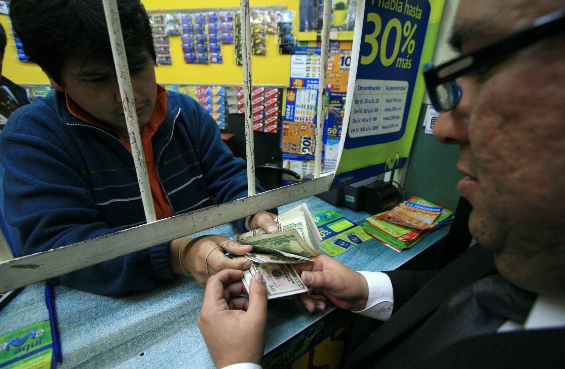 E dólar ahora está más caro en Perú, pero el tipo de cambio bajaría, confía el mercado. - Crédito Andina