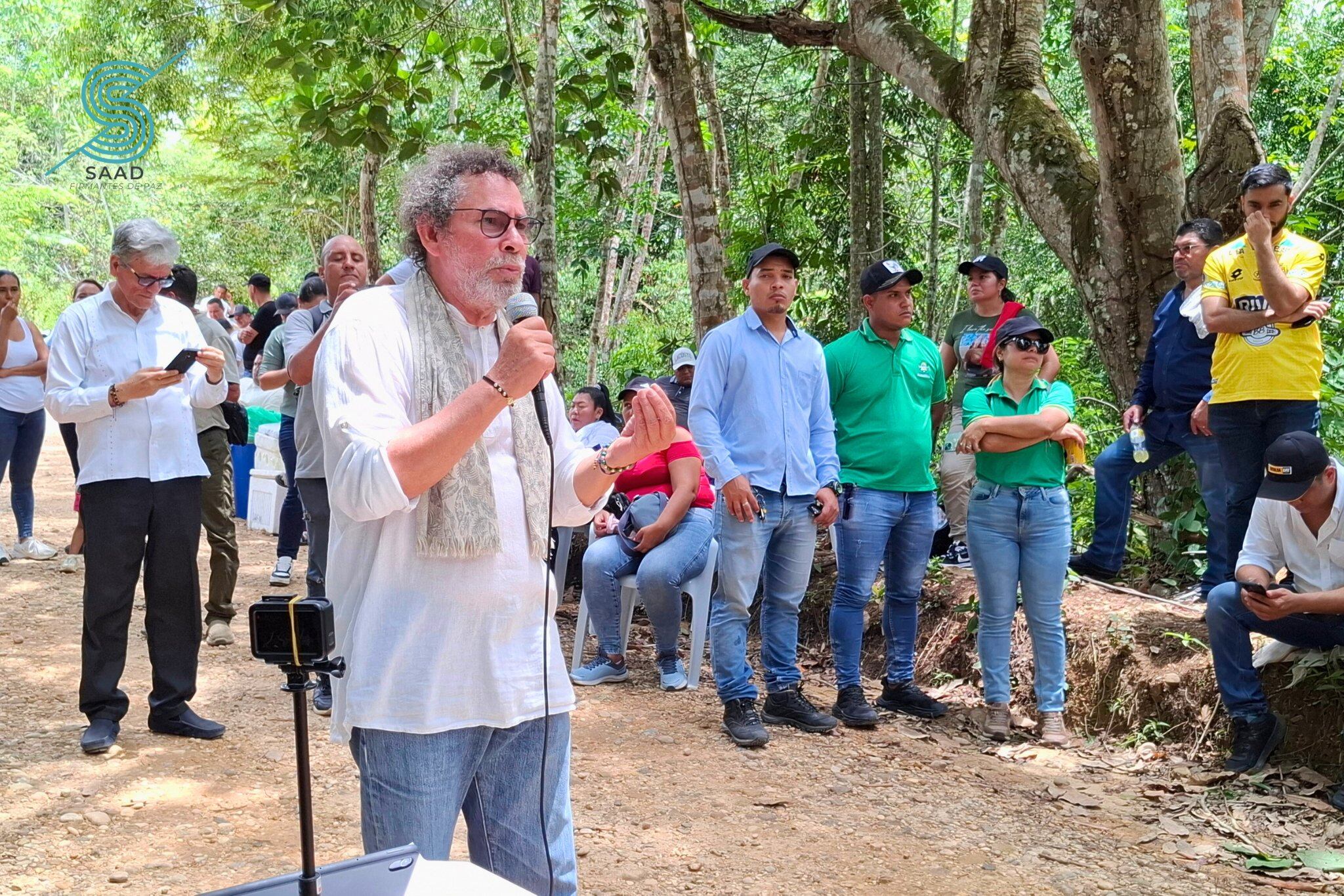 El firmante Pastor Alape hace parte de varios proyectos sociales en el país - crédito @SAADfirmantes