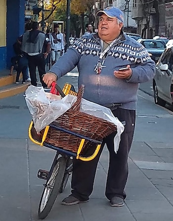 Jorge salía a vender churros