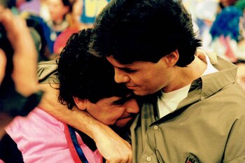 Con Diego Maradona por quien