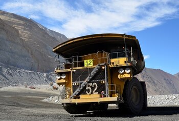 07-09-2014 Camión en una mina