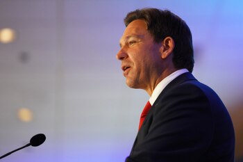 El gobernador de Florida, Ron