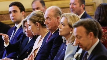De las infantas Elena y Cristina a Susanna Griso: los grandes apoyos del rey Juan Carlos I en su homenaje en París
