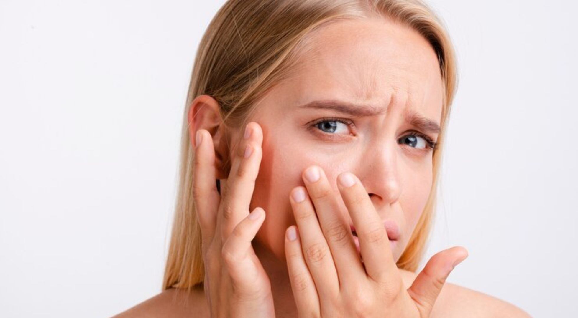 La exposición a rayos UV artificiales en camas solares duplica o triplica las mutaciones cutáneas en comparación con quienes nunca las usaron (Freepik)