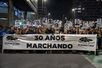 La Marcha del Silencio en Uruguay, en memoria de los desaparecidos de la última dictadura (Presidencia)