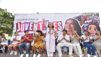 Jóvenes de Guerrero exponen retos de empleo, educación y salud mental en Acapulco