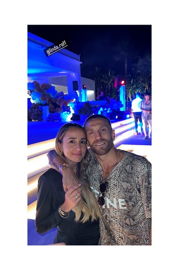 Papu junto a su esposa,