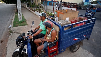 Triciclos eléctricos, una alternativa para aliviar la crisis de basura en Cuba