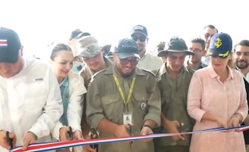 La presidenta Laura Fernández Delgado inauguró el embarcadero durante una gira por la provincia de Puntarenas el 29 de septiembre de 2026. Crédito: ICT