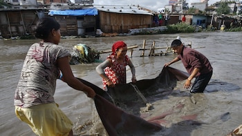 Al menos 18 muertos por
