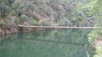Los 12 puentes medievales que no te puedes perder si visitas Cataluña: con las huellas de Gaudí y de aspecto romano y gótico