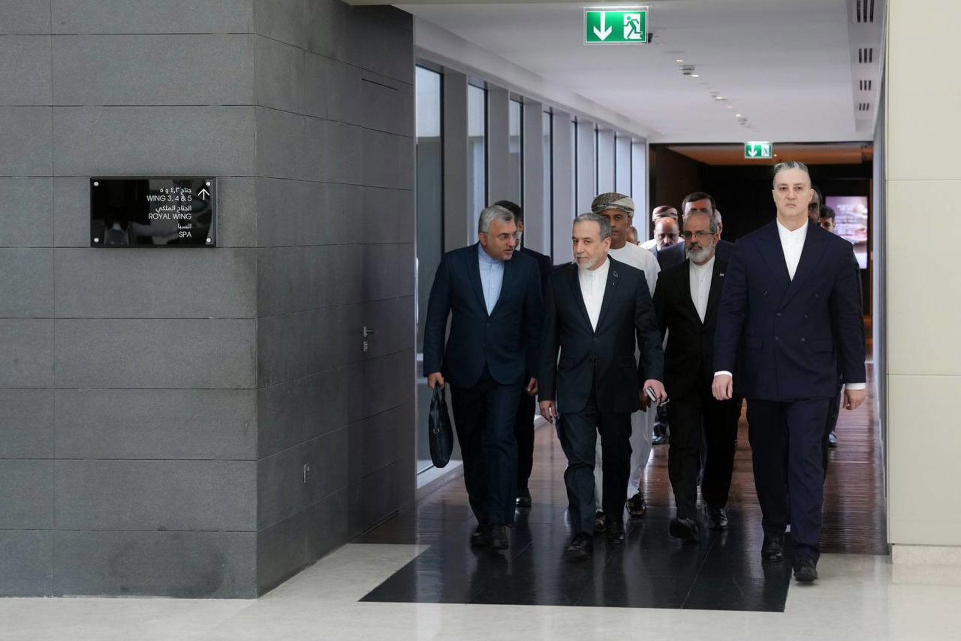 La UE celebra la apertura de negociaciones nucleares entre Irán y EEUU y pide a Teherán que se «las tome en serio»