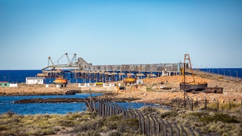 Las exportaciones de petróleo saltaron 144% en julio y el superávit energético acumuló USD 6.853 millones en el año