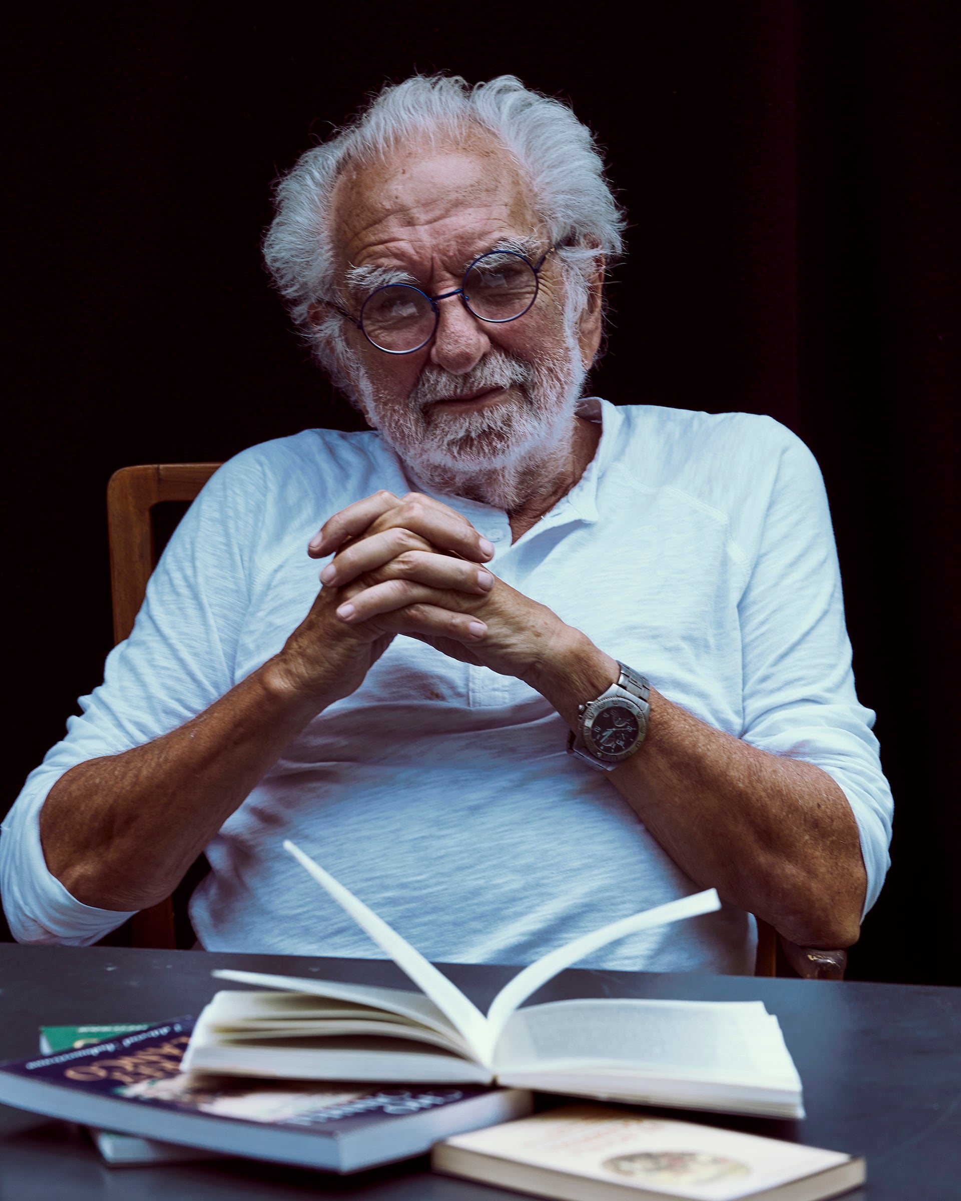 El historiador habló de ese valioso acervo personal: “Son los libros que yo he ido leyendo como apasionado de la historia a lo largo de mi vida”, asegura (Foto: Juan Ignacio Tapia)
