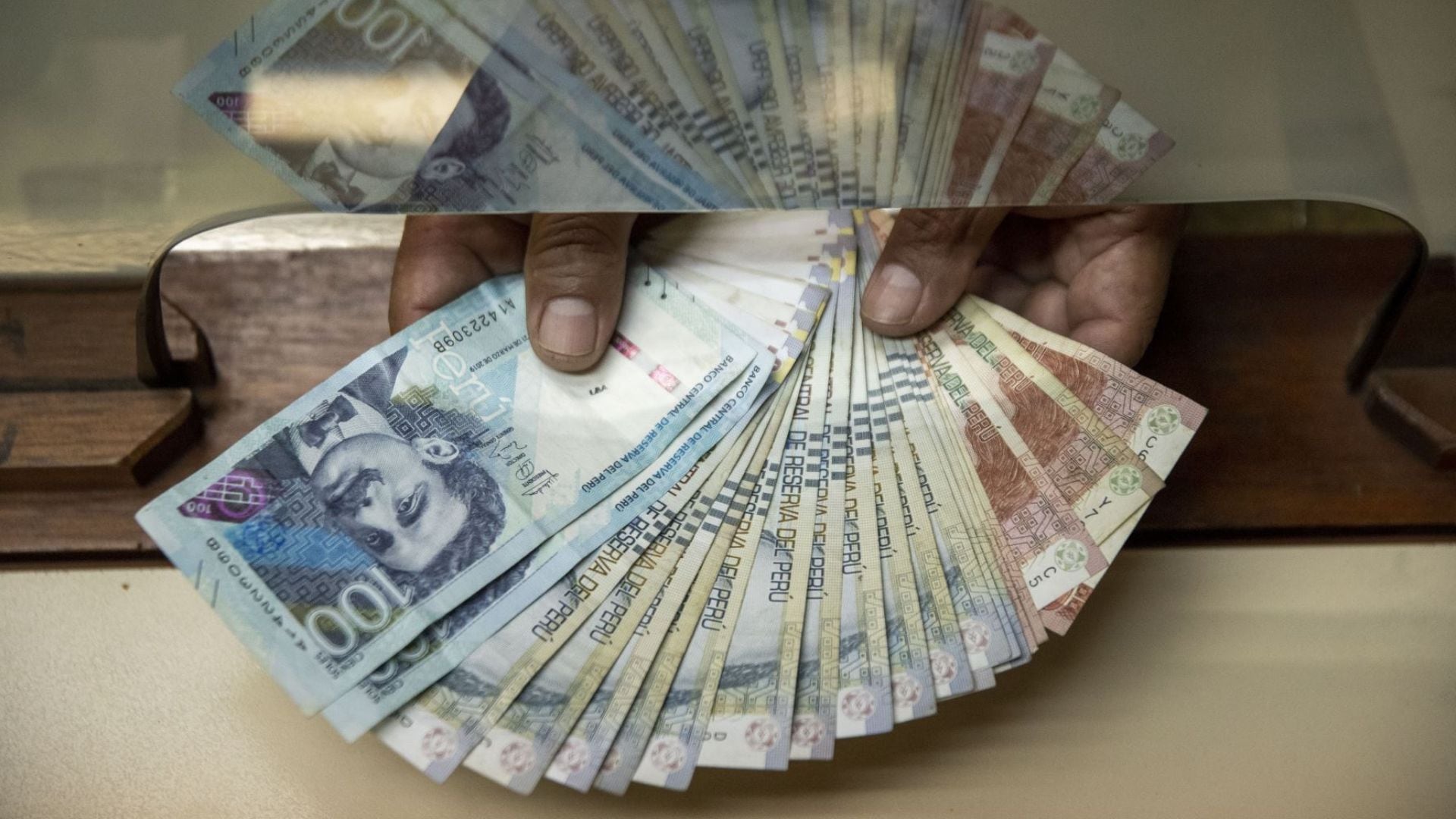 CODIP y Capeco advirtieron que la reducción de subsidios impulsa la informalidad y la ocupación de áreas expuestas al fenómeno El Niño.