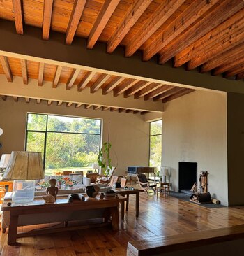 (Instagram: @dualipa)