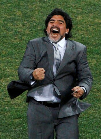 Festejando un gol durante el Mundial de Sudáfrica