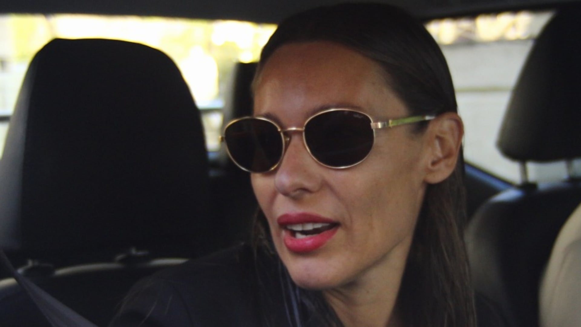 Pampita estaba de viaje cuando asaltaron su casa