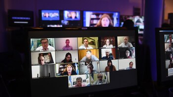 Pobreza política que contrasta con