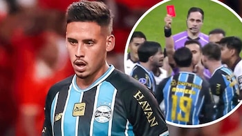 Erick Noriega, expulsado en eliminación de Gremio ante Bolívar, por play-offs de Copa Sudamericana 2026, tras una trifulca