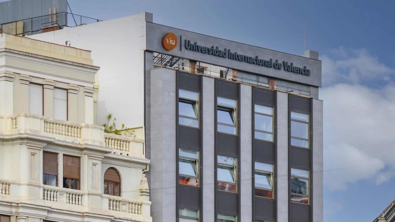 Becas universitarias - Universidad Internacional de Valencia- crédito VIU