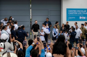 El Salvador, Nayib Bukele, Escuelas salvadoreñas