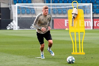 El centrocampista alemán Toni Kroos