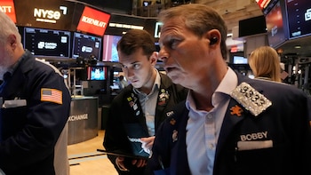 El mal dato de actividad económica contagió a los mercados: por qué elevó la cautela de los inversores