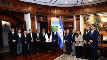 Gobierno y empresa privada buscan consensos para enfrentar crisis energética en Honduras