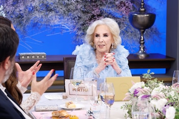 Mirtha Legrand se robó las miradas de sus invitados con un impactante vestido