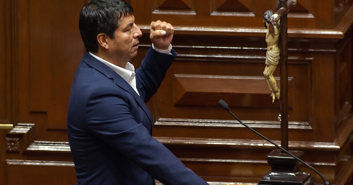 Photo: Infobae Peruvian Lawmaker Julián Pérez Mallqui Arrested in Lima for Abuse