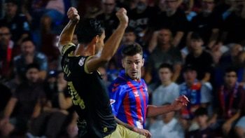 (Crónica) El Mallorca desaprovecha la oportunidad de colocarse líder y el Girona sigue al alza