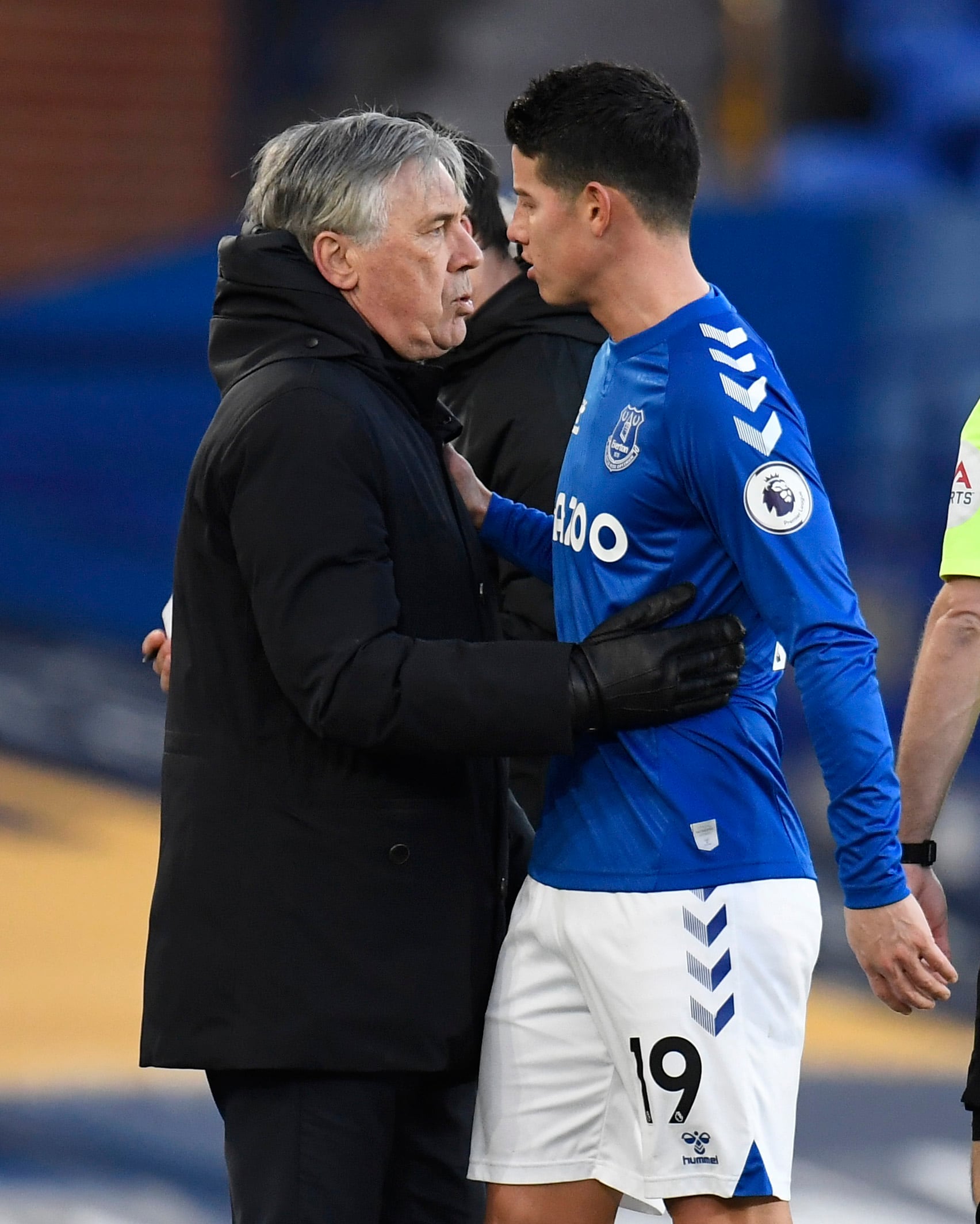 Ancelotti intervino para concretar el traspaso de James Rodríguez al Everton, pese a las dudas del colombiano por diferencias contractuales con las directivas - crédito Peter Powell/REUTERS