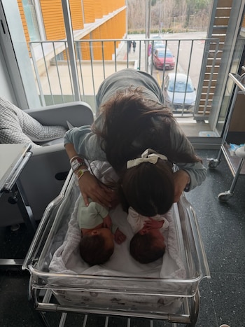 Estela Grande con sus dos