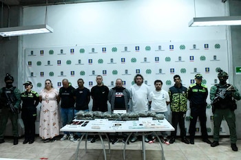 Los capturados quedaron a disposición de la Fiscalía por concierto para delinquir agravado, extorsión agravada, desplazamiento forzado, urbanización ilegal y defraudación de fluidos - crédito Policía Metropolitana del Valle del Aburrá