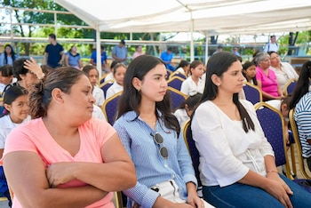 Gallardo señaló que la autonomía económica, la educación, el empleo y el emprendimiento de las mujeres funcionan como factores de protección.
