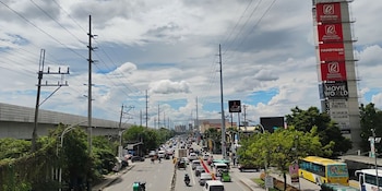 La accesibilidad desde Manila convierte a Malolos en una excursión ideal para descubrir la historia y el patrimonio de Filipinas (Wikipedia)