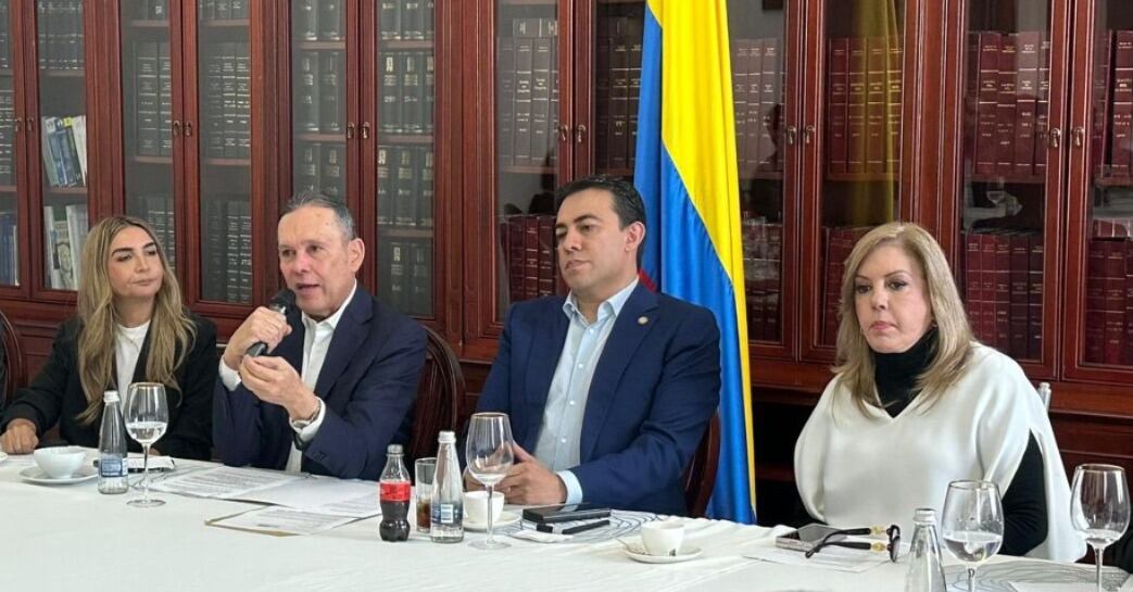 En una sesión que se llevó a cabo en el Senado, los partidos mayoritarios pidieron que Procurador lidere Comisión de Vigilancia Electoral - crédito @EfrainCepeda/X