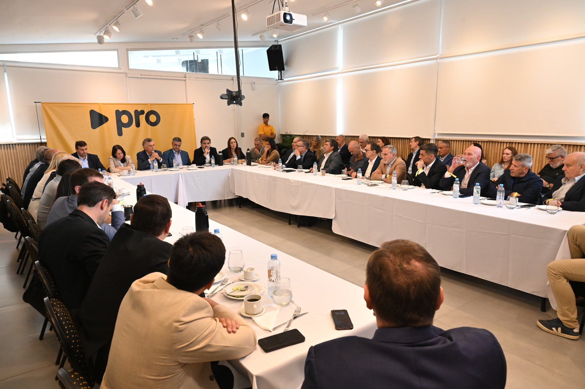 Imagen general de la reunión del Consejo Nacional de PRO