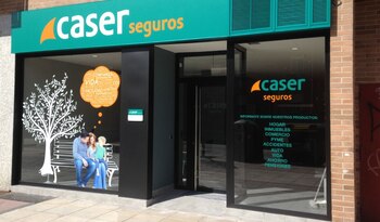 Fachada de una oficina de