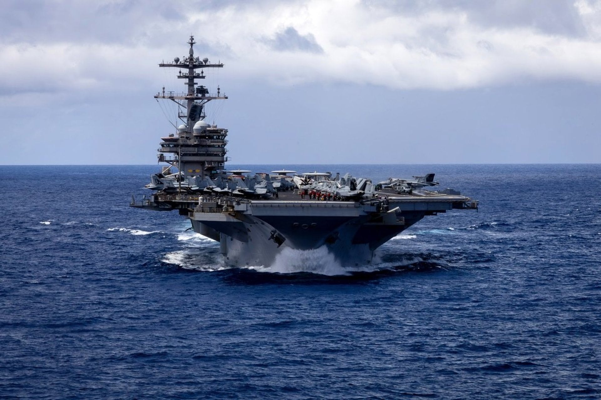23/04/2026 Archivo - El portaaviones de la clase Nimitz USS George H.W. Bush navega por el océano Índico, en la zona de responsabilidad del Mando Central (CENTCOM) del Ejército de Estados Unidos, en el marco del cierre perimetral norteamericano del estrecho de Ormuz
POLITICA NORTEAMÉRICA ASIA ASIA ESTADOS UNIDOS NORTEAMÉRICA ORIENTE PRÓXIMO IRÁN INTERNACIONAL
CENTCOM EN X
