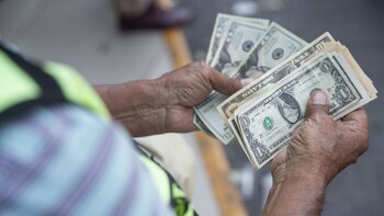 Así es cómo luce el ‘dólar arcoiris’ y que podrías vender en 100 mil soles