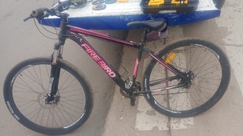 O menor foi identificado por câmeras de segurança