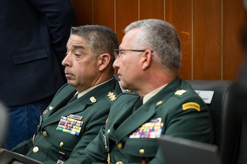 Hugo Alejandro López Barreto, con