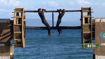 La caída de Gerard al agua dio la victoria a Aratz en la prueba de resistencia